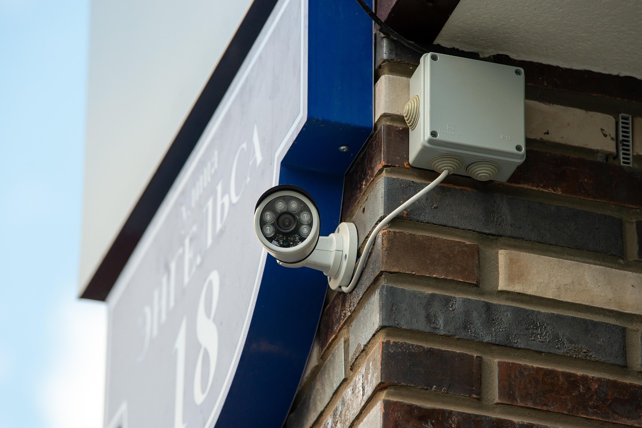 découvrez notre sélection de caméras de sécurité performantes adaptées à tous vos besoins de surveillance. protégez votre maison ou votre entreprise avec des solutions innovantes et fiables.